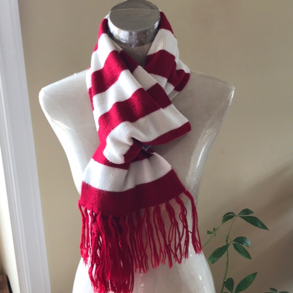 Scarf - Picture 1 of 3